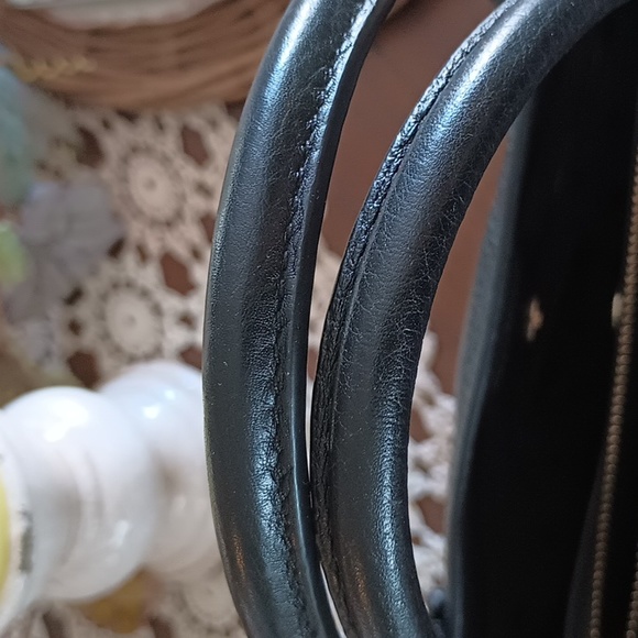 Handbag - Picture 2 of 5